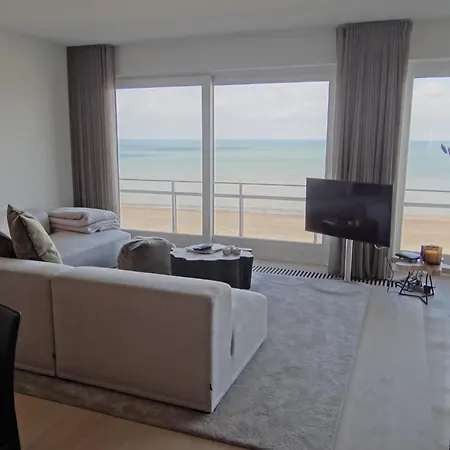 Apartment Embassy 0802 With Beautiful Sea Views *
