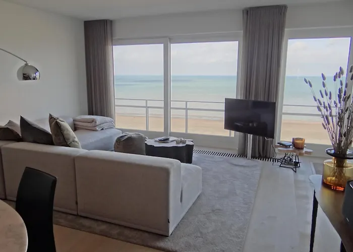 Apartment In With Ocean Views *