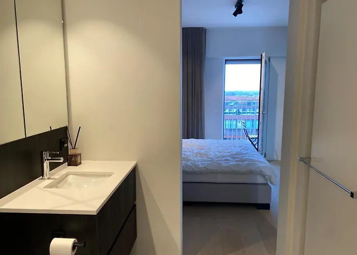 Apartment In With Ocean Views *